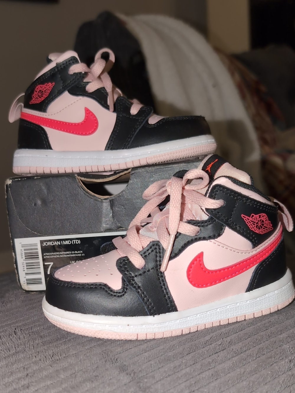 Jordan Air Jordan 1 Mid TD (Atmosphere / Infrared 23 / Black) Air Black & Pink